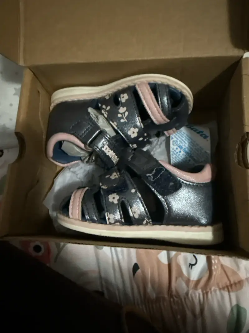 Sandalias infantiles de flores Talla 19 - 1