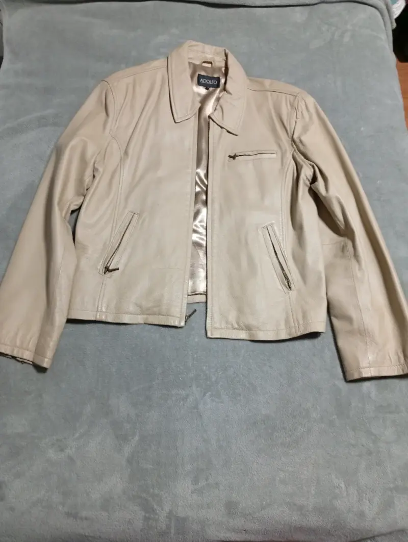 Chaqueta cuero beige