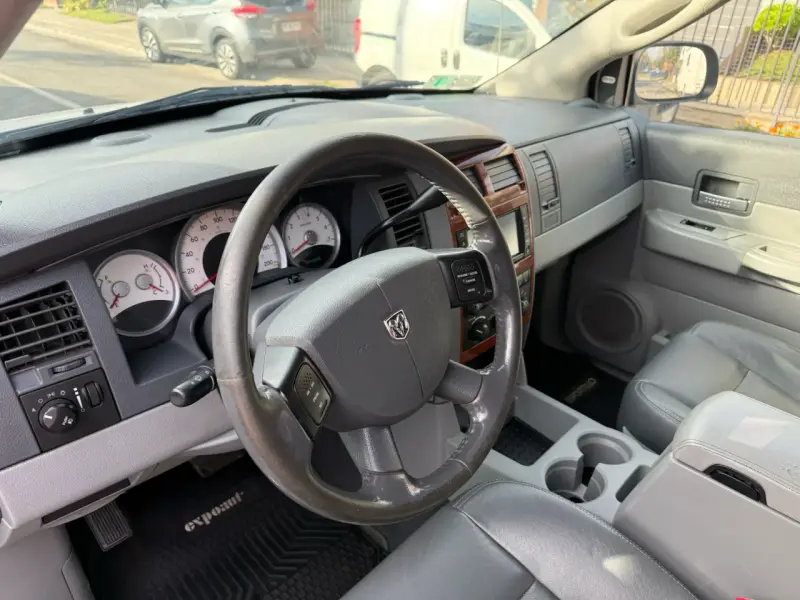 Dodge Durango blanca. Full Cuero - 5
