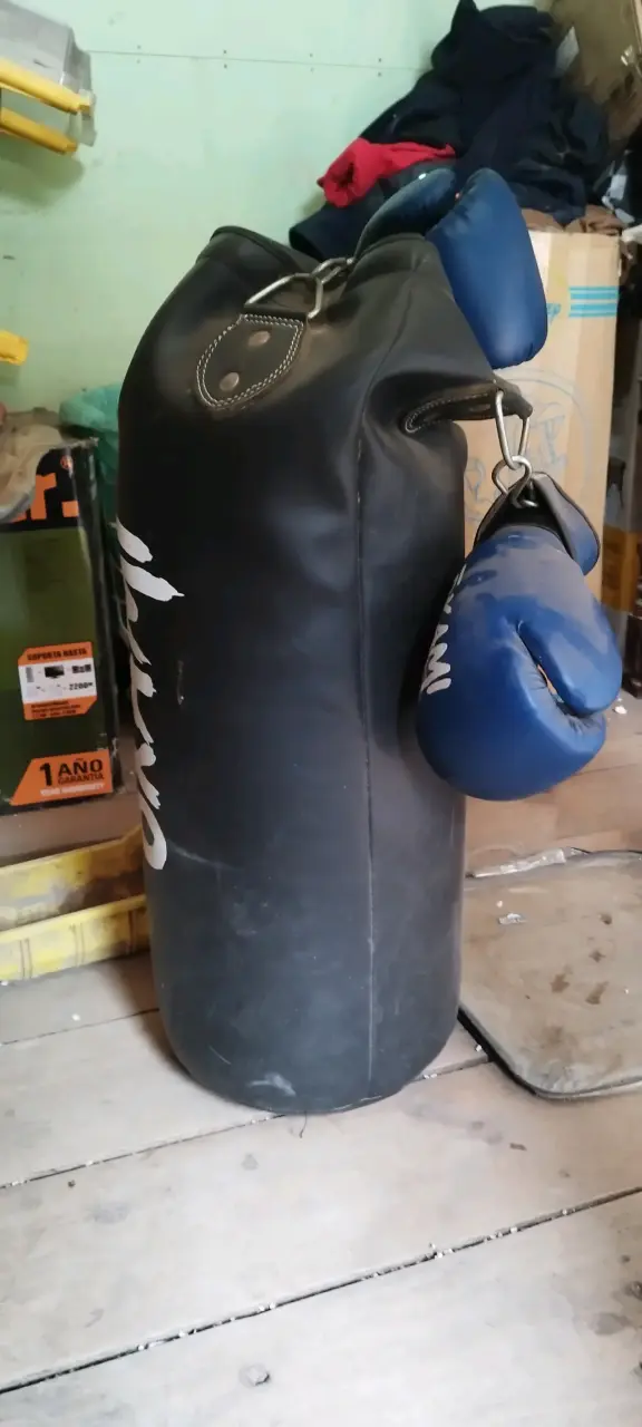 Saco de boxeo Okami negro - 2
