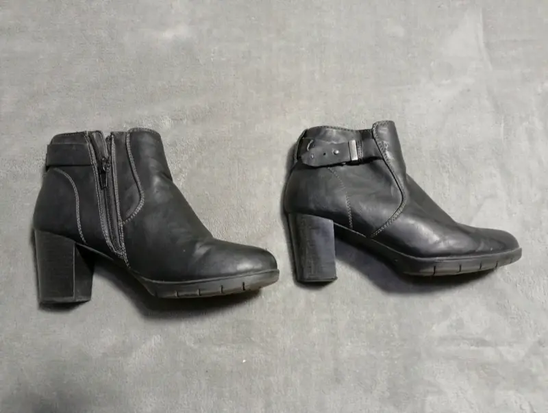 Botines negros de cuero