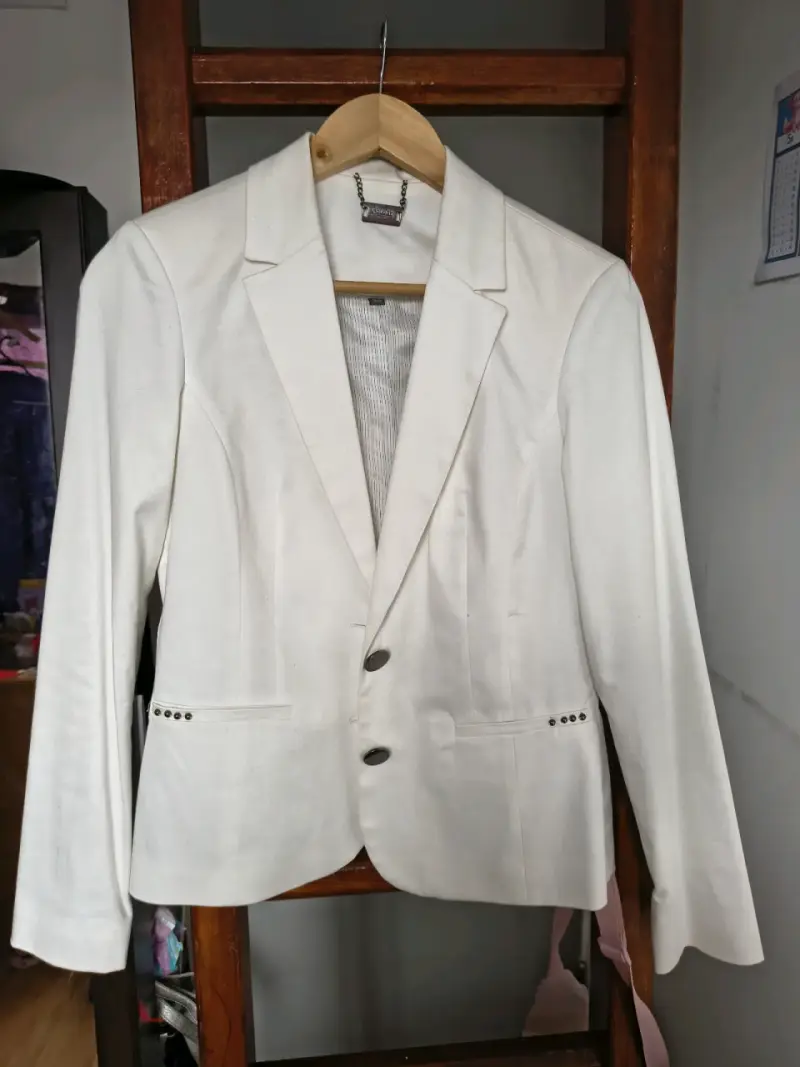 Blazer blanco mujer con botones