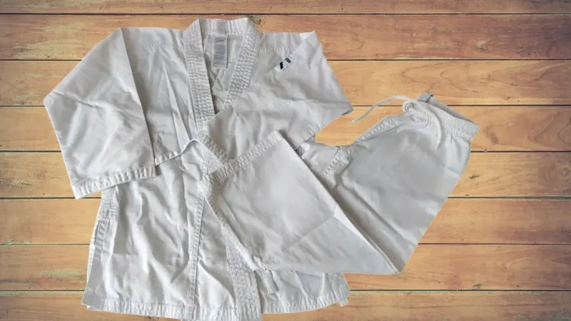 Traje de karate blanco