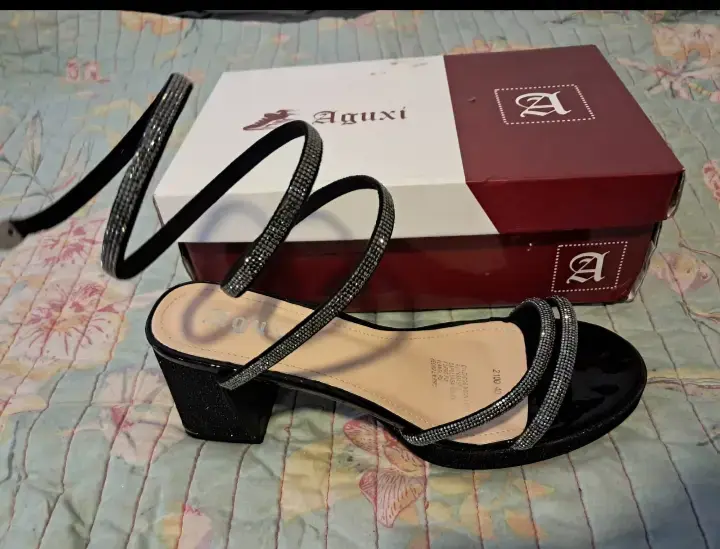 Sandalias negras con glitter