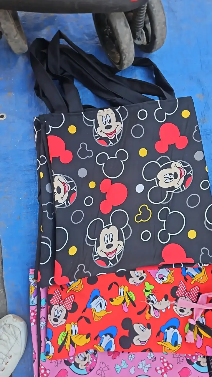 Cuellos.bolsas disney escronchs - 3