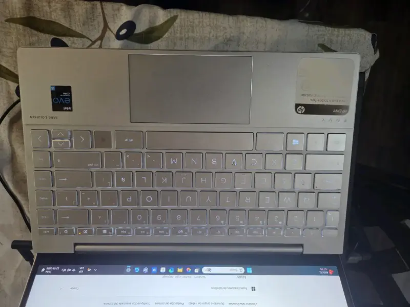 Notebook HP ENVY en buen estado - 3