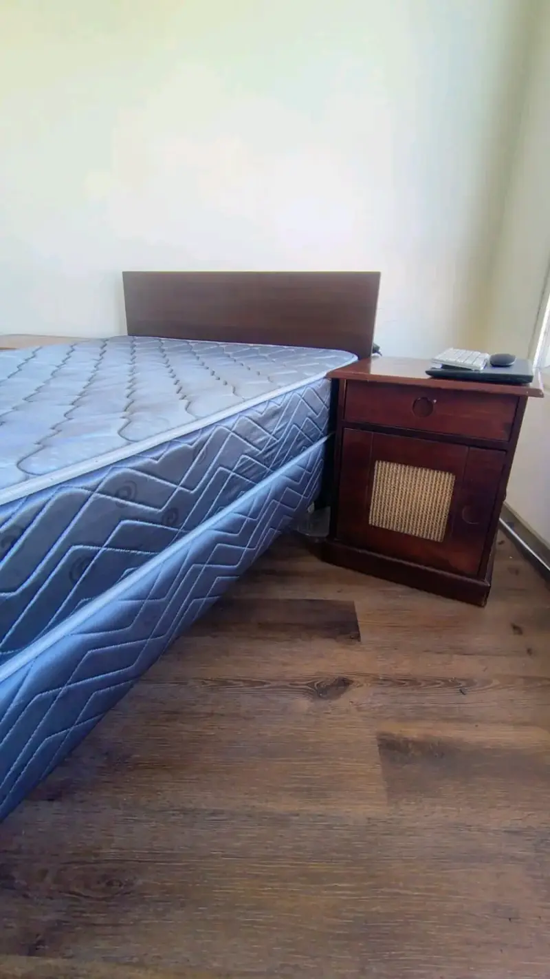 Cama con respaldo, colchón de una plaza y media - 3
