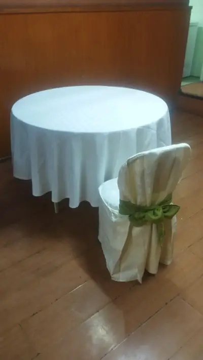 sillas para eventos con fundas liquido - miniatura 2