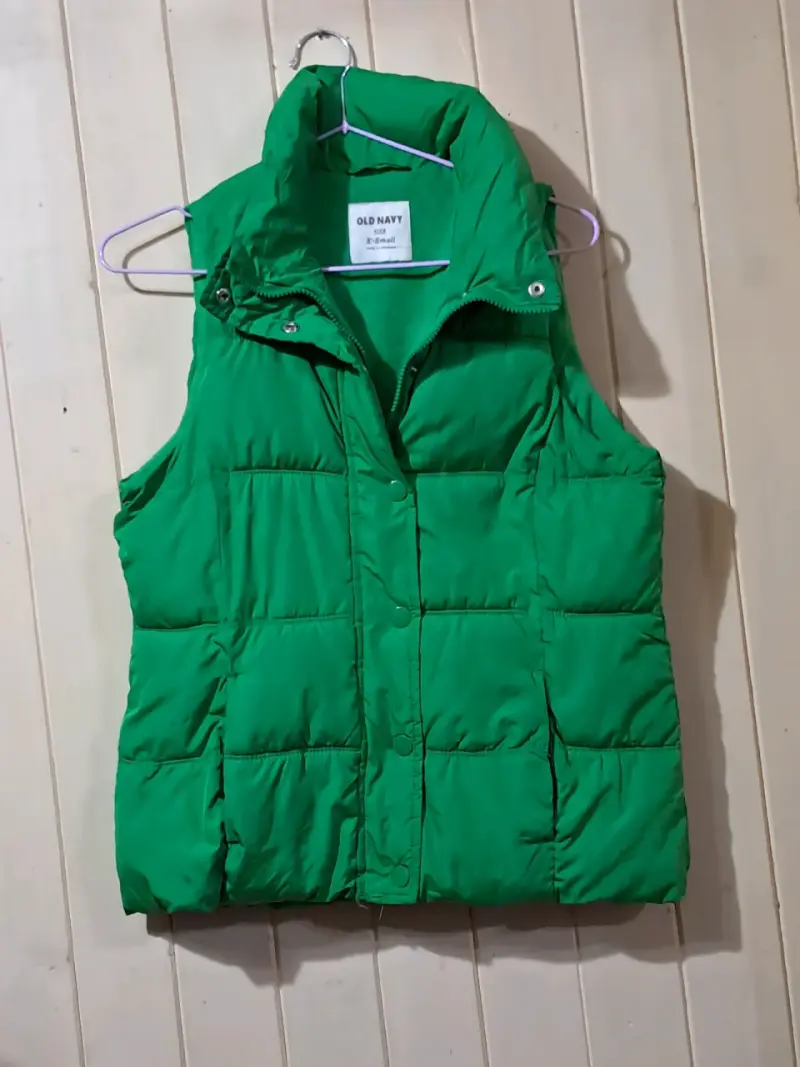 Chaleco verde acolchado Old Navy - 3