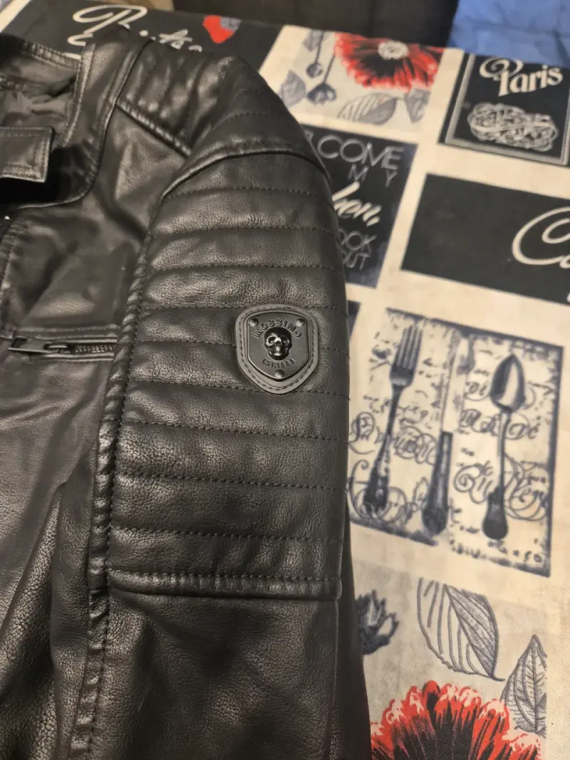 Chaqueta de cuero negra - 1