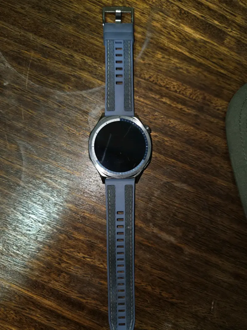 Smartwatch GT5 SPORT con correa azul. - 2