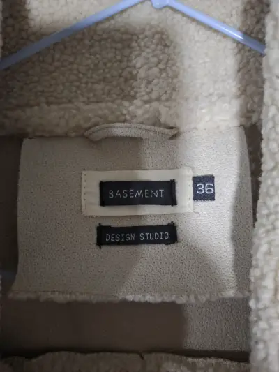 Chaqueta beige de lana con cierres - miniatura 2