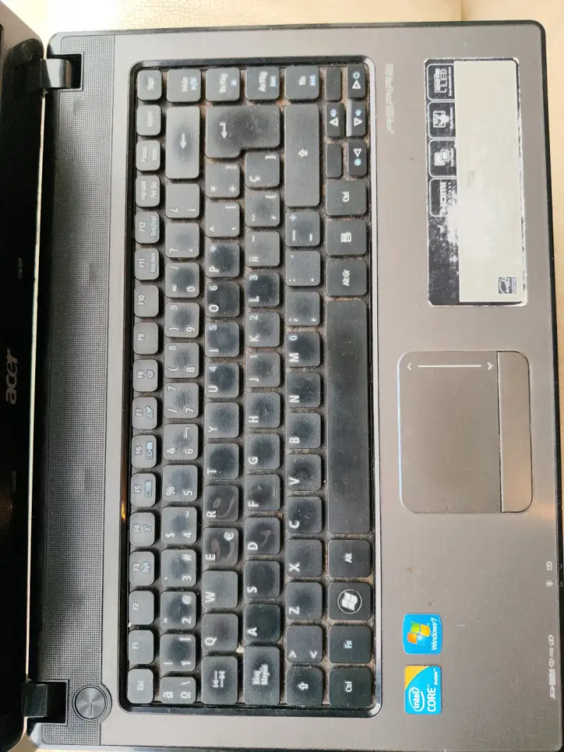Laptop Acer con Windows 7 - 2