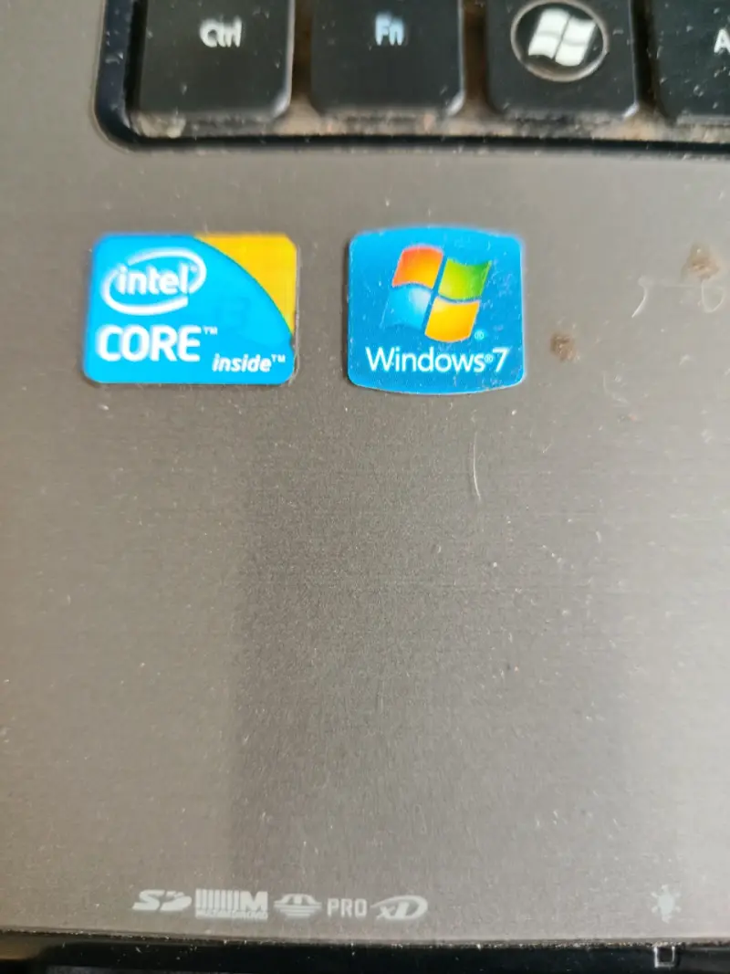 Laptop Acer con Windows 7 - 4