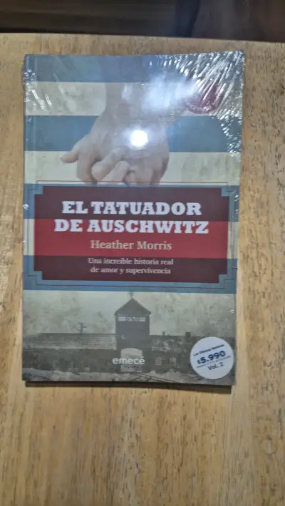 Libro "El tatuador de Auschwitz" - miniatura 1