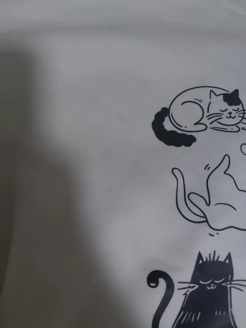 Polerón blanco con estampado de gatos - 3