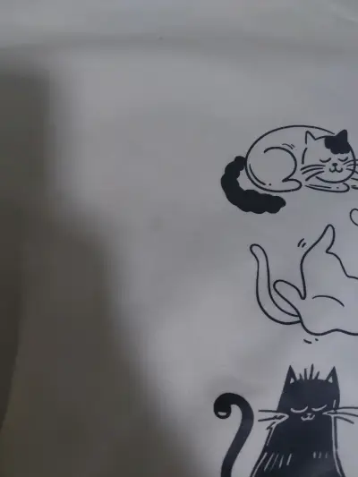Polerón blanco con estampado de gatos - miniatura 3