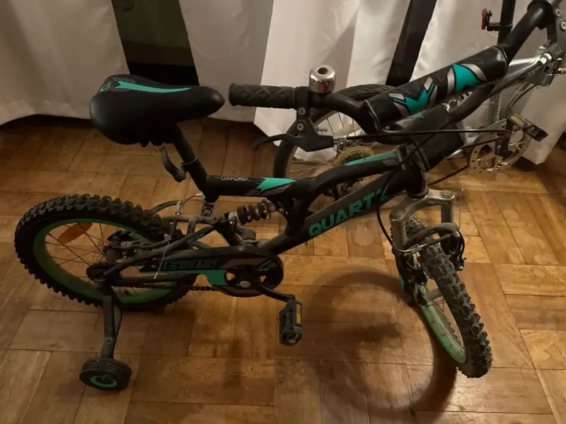 Bicicleta infantil con ruedas de apoyo - 1