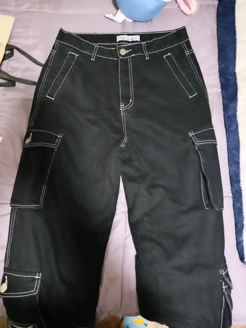 Pantalones cargo negros - 1