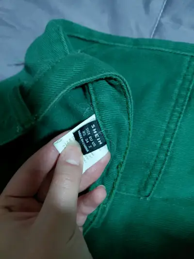 Pantalones cargo verdes - miniatura 2