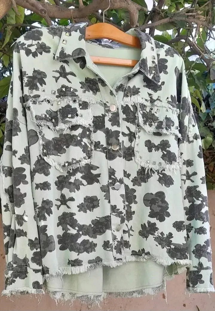 Chaqueta de mezclilla estampada - 1