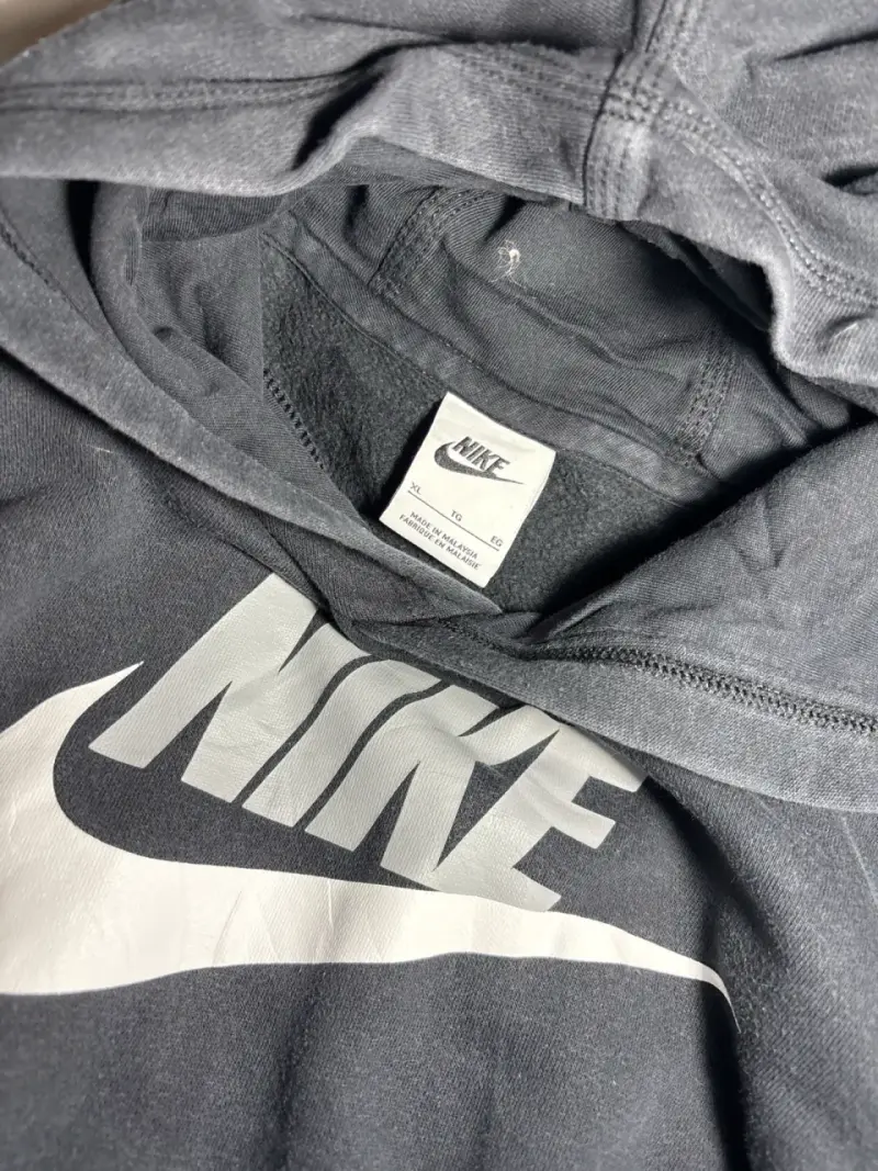 Polerón Nike negro con capucha - 2