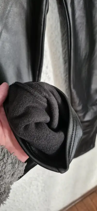 Leggings negros de cuero sintético - miniatura 2