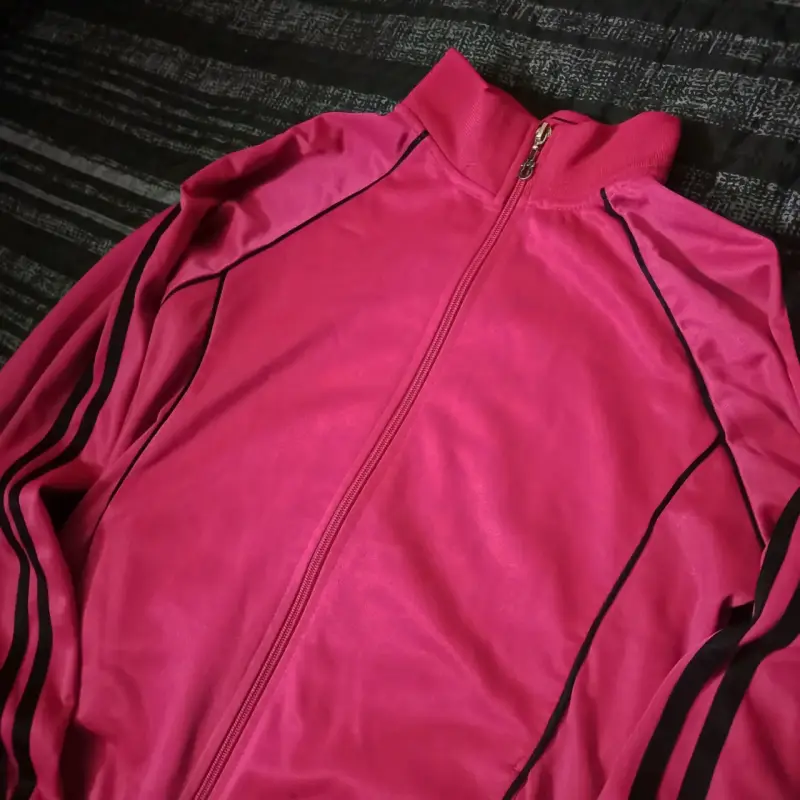 Chaqueta deportiva rosa - 1