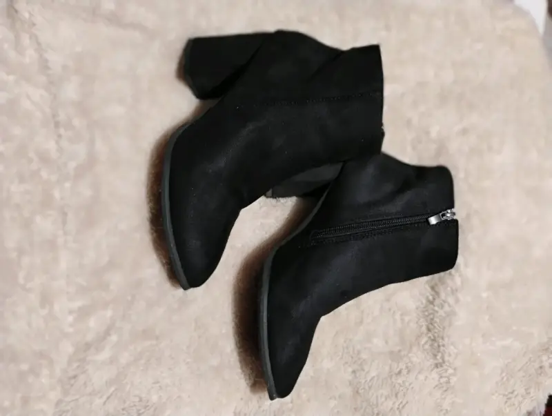 Botines negros de gamuza - 1