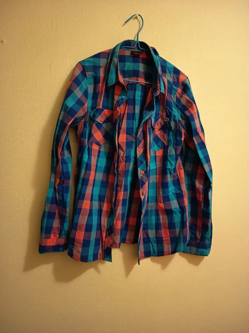 Camisa a cuadros azul y rojo - 4