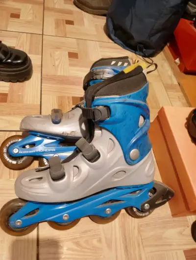 Patines en línea azules y grises - miniatura 1