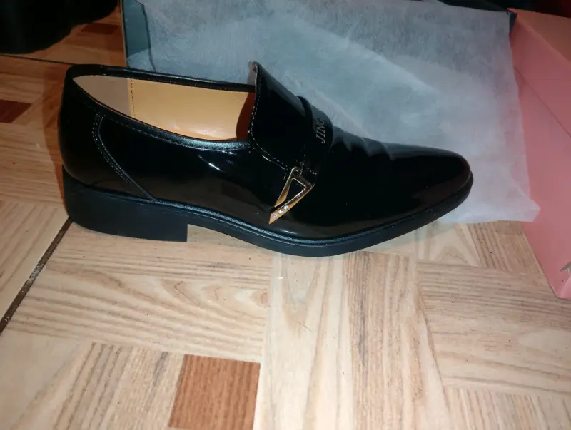 Zapatos formales negros de charol - 2