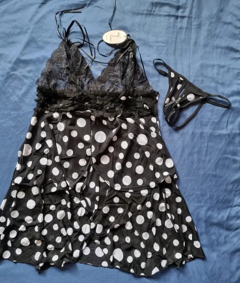 Conjunto lencería negro con lunares - 1