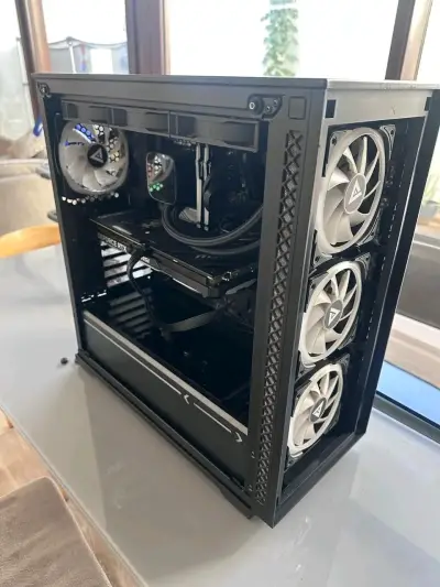 Torre PC Gamer - miniatura 1