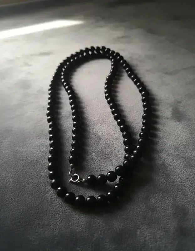 Collar de perlas negras - 1