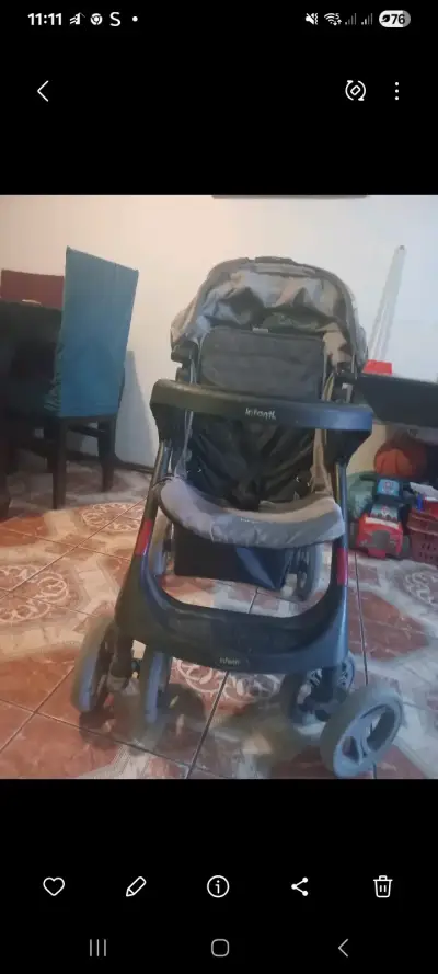 Coche de bebé Infanti negro - miniatura 1