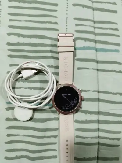 Reloj inteligente Michael Kors - miniatura 2