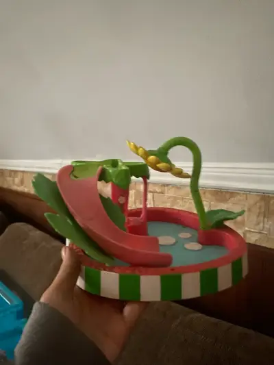 Juguete piscina con tobogán - miniatura 1