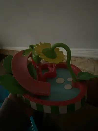 Juguete piscina con tobogán - miniatura 2