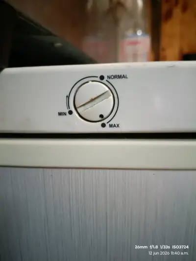 Refrigerador vertical plateado - miniatura 3