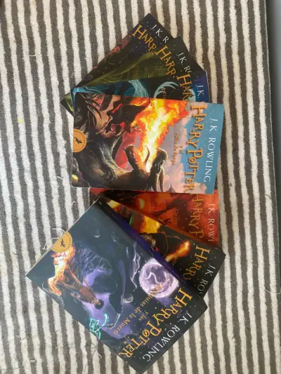 Colección libros Harry Potter - miniatura 1