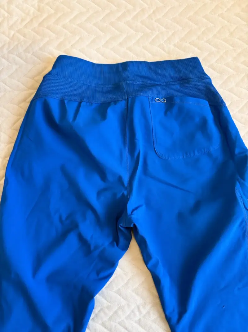 Traje clínico azul rey cherokee - 4