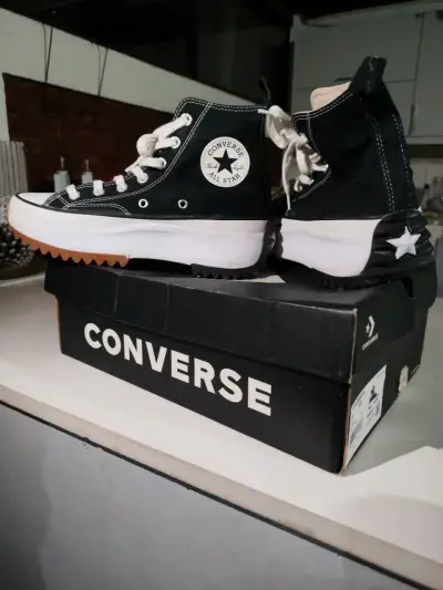 Zapatillas Converse negras altas - miniatura 1
