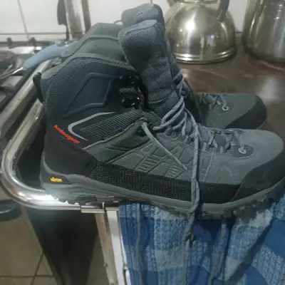 Botas de trekking impermeables - miniatura 1