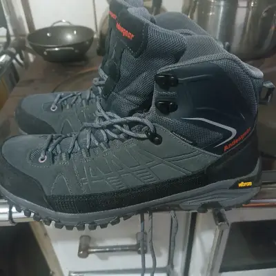 Botas de trekking impermeables - miniatura 2