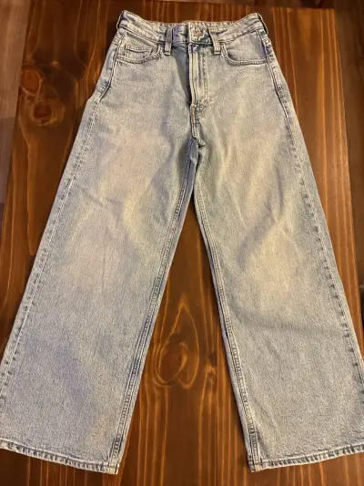 Jeans anchos celestes - miniatura 1