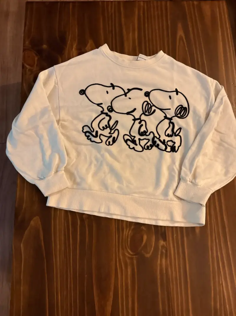 Polerón blanco con diseño Snoopy - 1