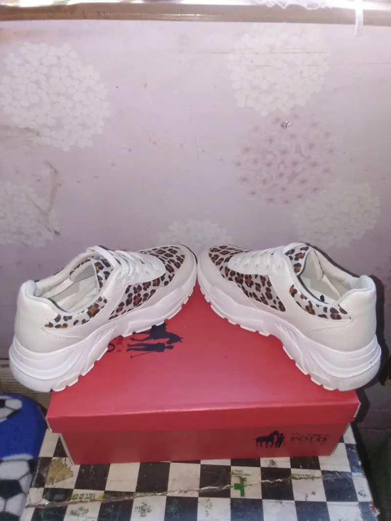 Zapatillas deportivas animal print - 2
