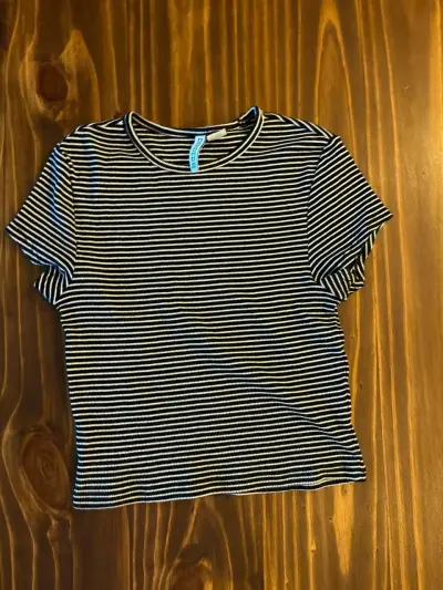 Polera rayada blanco y negro - miniatura 1