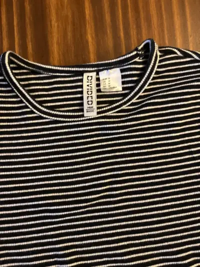 Polera rayada blanco y negro - miniatura 2